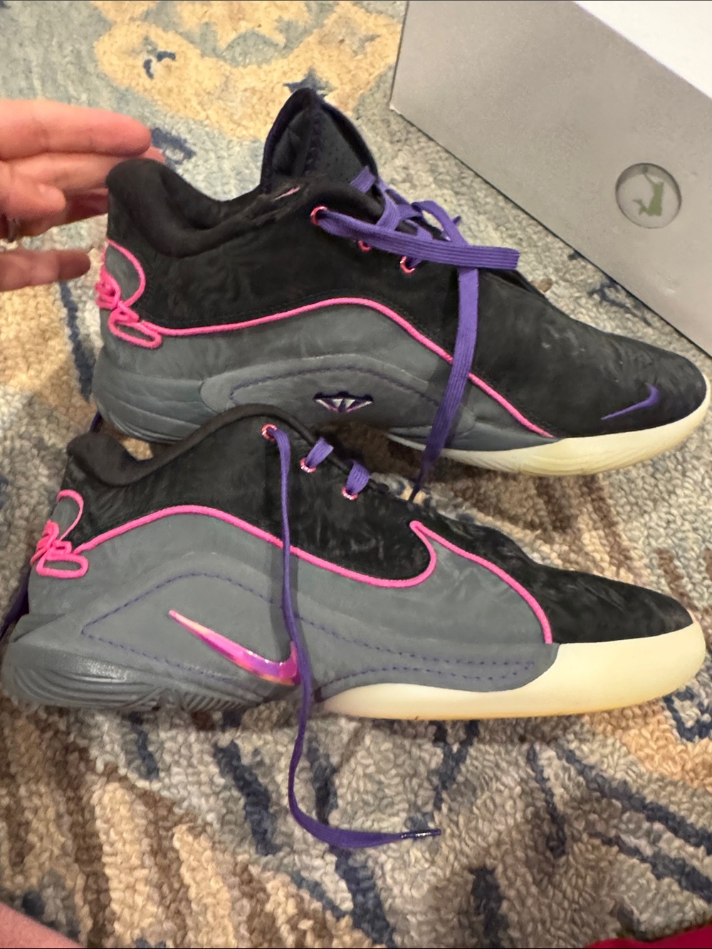 Nike LeBron XXII Basketball Sneakers - Picture 7 of 9
